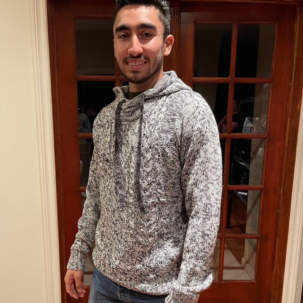 NWT Men’s knitted hoodie